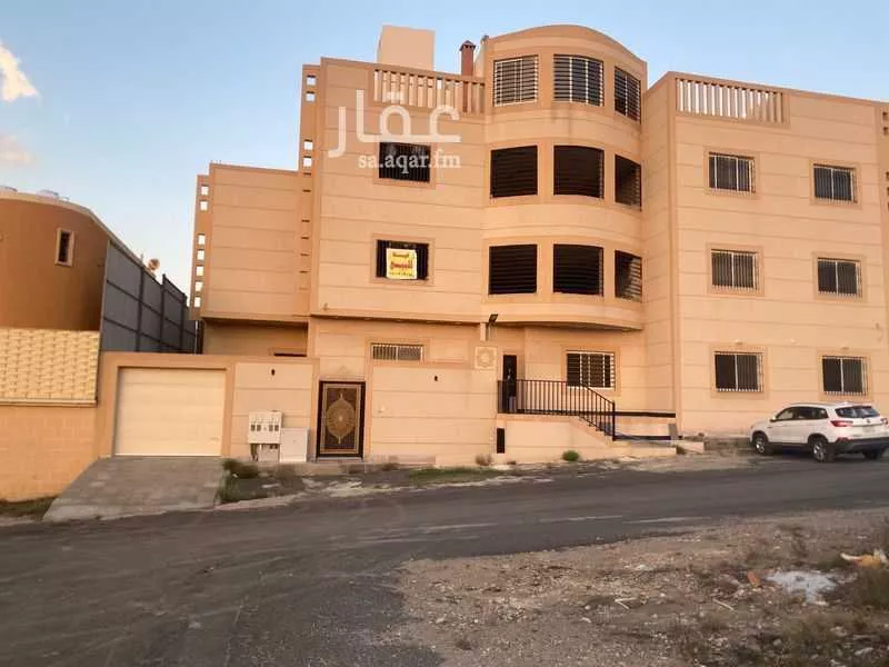 فيلا للبيع في شارع عبدالله الغساني, خميس مشيط 1 صورة