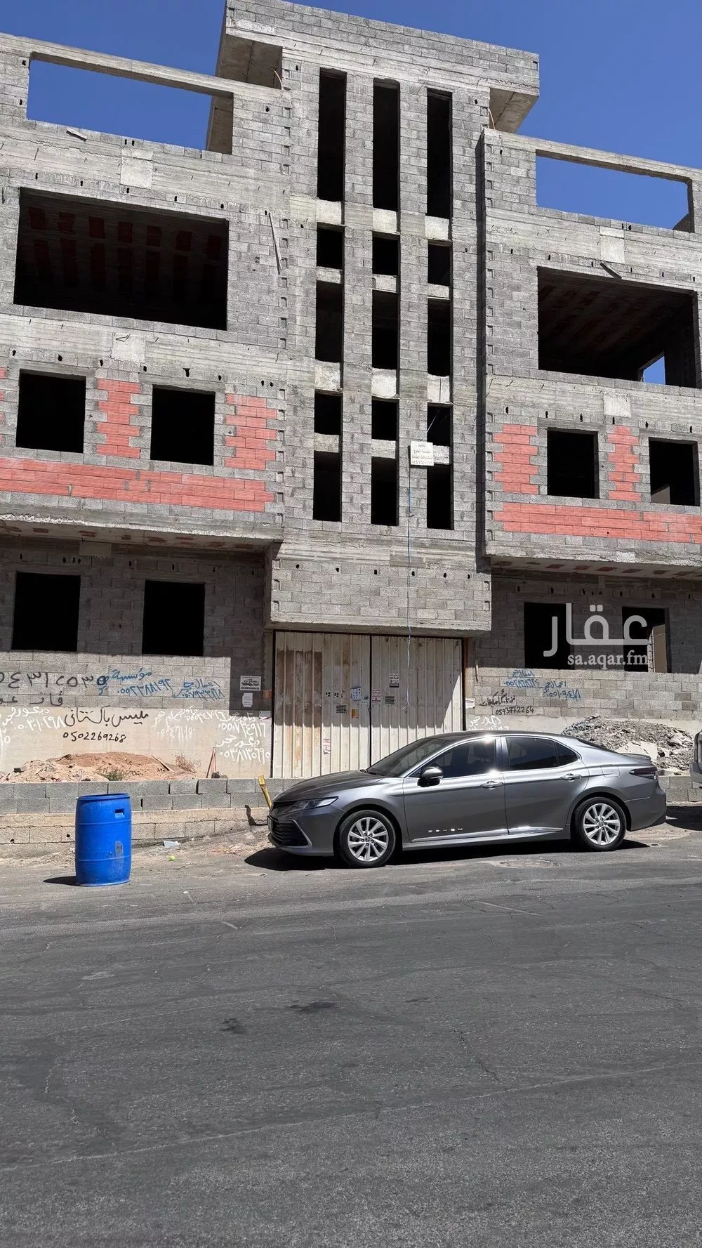 عمارة للبيع في شارع بندر علي سعد الشهري, حي الروضة, مدينة ابها, منطقة عسير 1 صورة