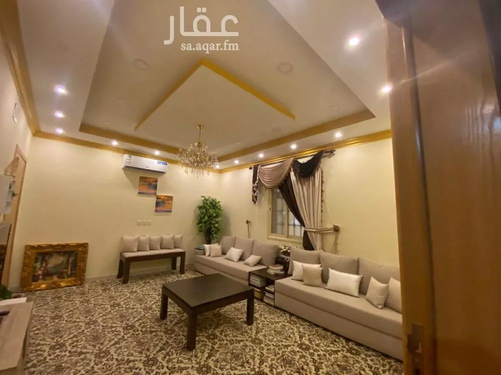 فيلا للبيع في شارع شارع الامير محمد بن عبدالعزيز, حي الربوة, مدينة أبها, منطقة عسير 1 صورة