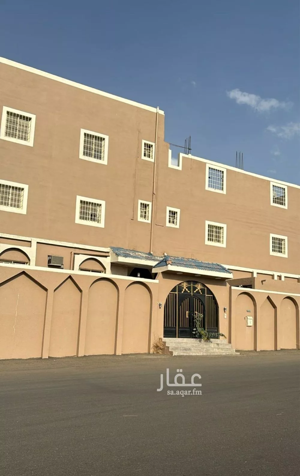 عمارة للبيع في حي الروضة, مدينة ابها, منطقة عسير 1 صورة