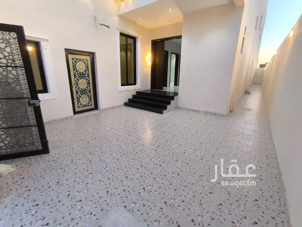 فيلا للبيع في شارع ابي نصر الحسين, حي الوفاء, مدينة جدة, منطقة مكة المكرمة 1 صورة