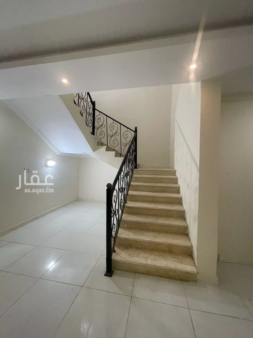 فيلا للبيع في شارع عوض القطيعي, حي الرحمانية, مدينة جدة, منطقة مكة المكرمة 1 صورة