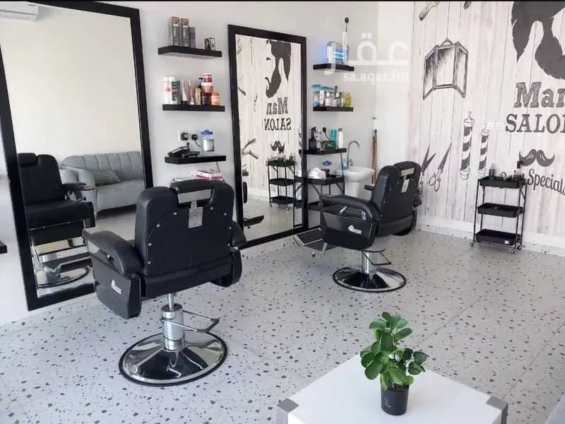 محل للإيجار في شارع موسى الرازي, حي الحلقة الشرقية, مدينة امارة منطقة مكة المكرمة - الطائف, منطقة مكة المكرمة 1 صورة