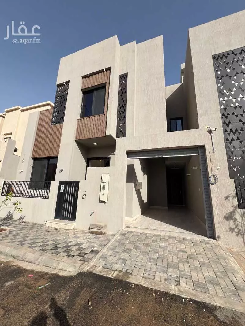 فيلا للإيجار في شارع أبي ثابت الخطيب, حي المهدية, مدينة الرياض, منطقة الرياض 1 صورة