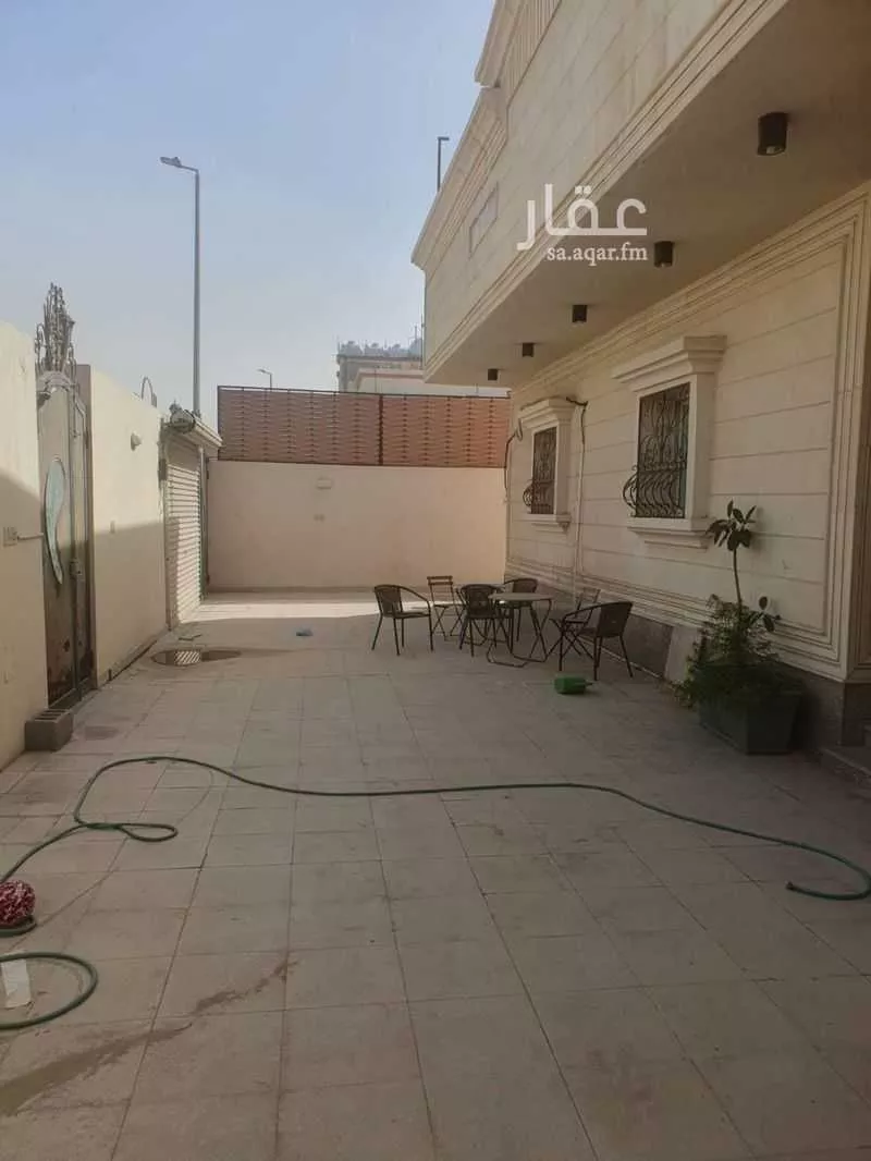 دور للبيع في حي ضاحية الملك فهد, مدينة الدمام, المنطقة الشرقية 1 صورة