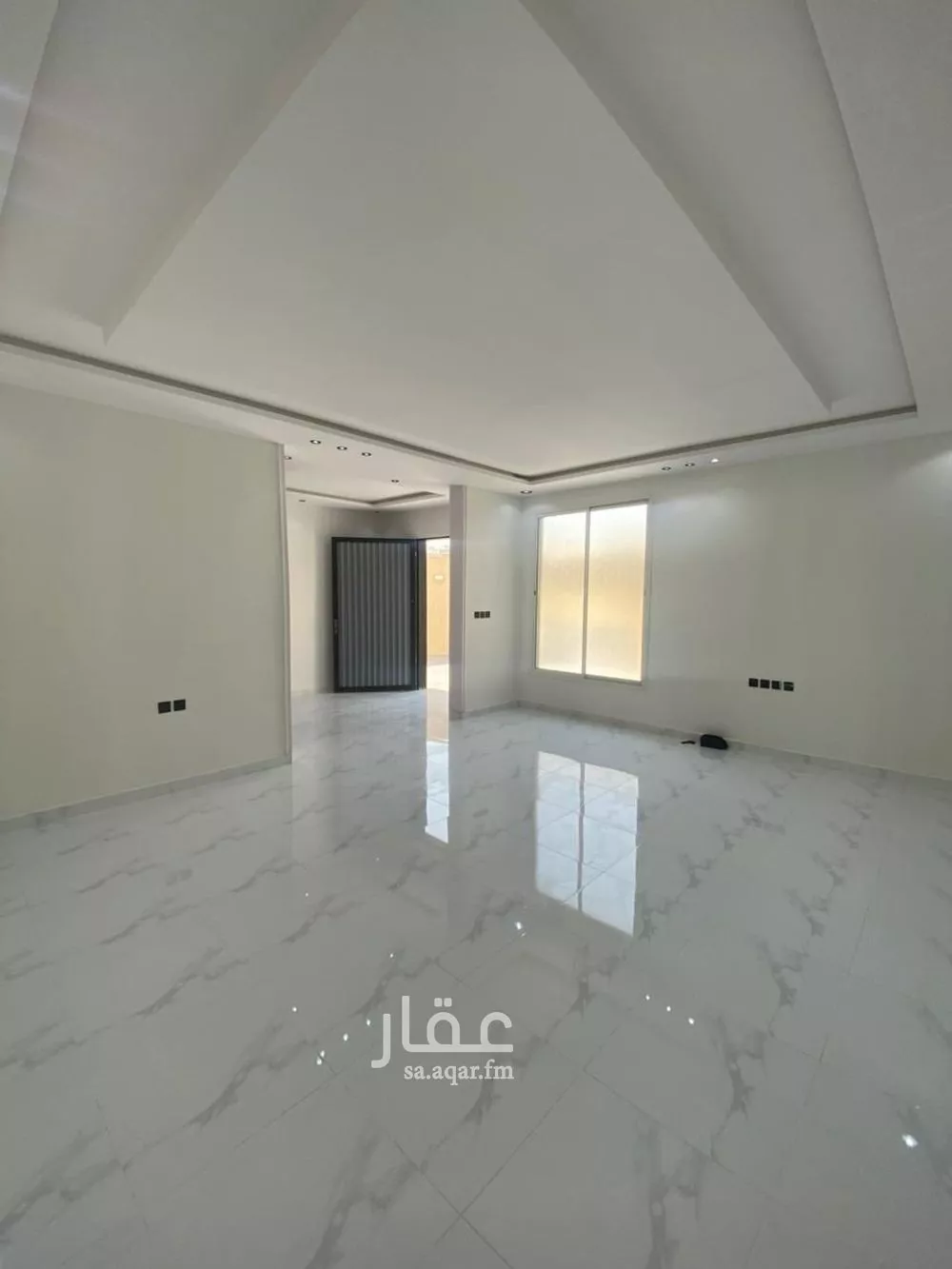 فيلا للإيجار في شارع الجبل الأحمر, حي بدر, مدينة الرياض, منطقة الرياض 1 صورة