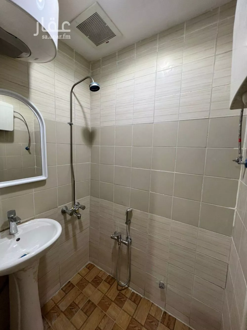 دور للإيجار في شارع خديجة بنت خويلد, حي العريجاء الغربي, مدينة الرياض, منطقة الرياض 1 صورة