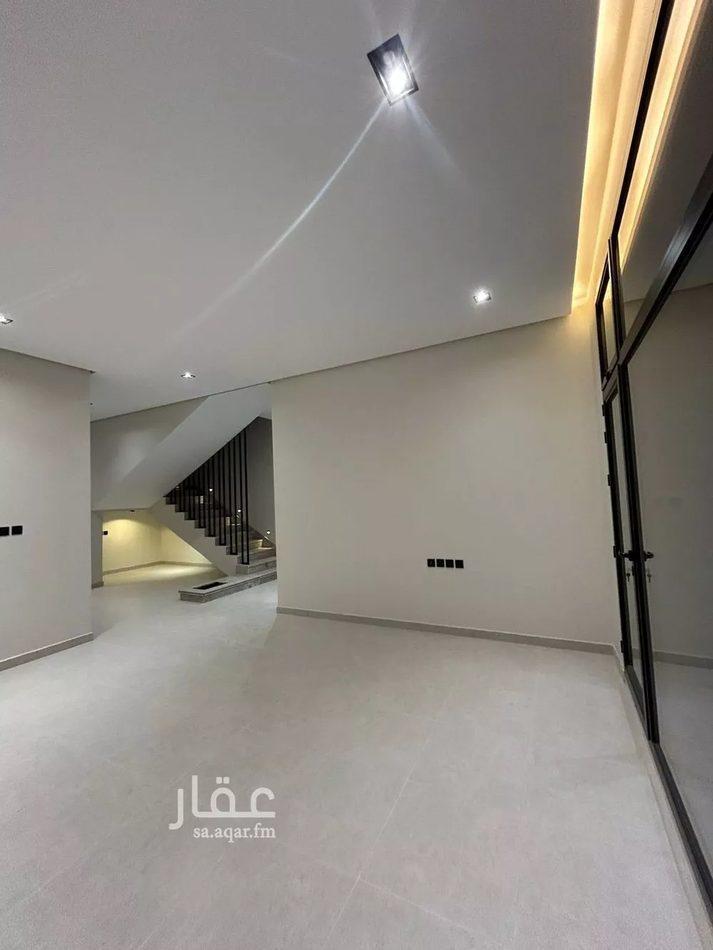 فيلا للإيجار في شارع زياد بن الطفيل, حي البيان, مدينة الرياض, منطقة الرياض 1 صورة