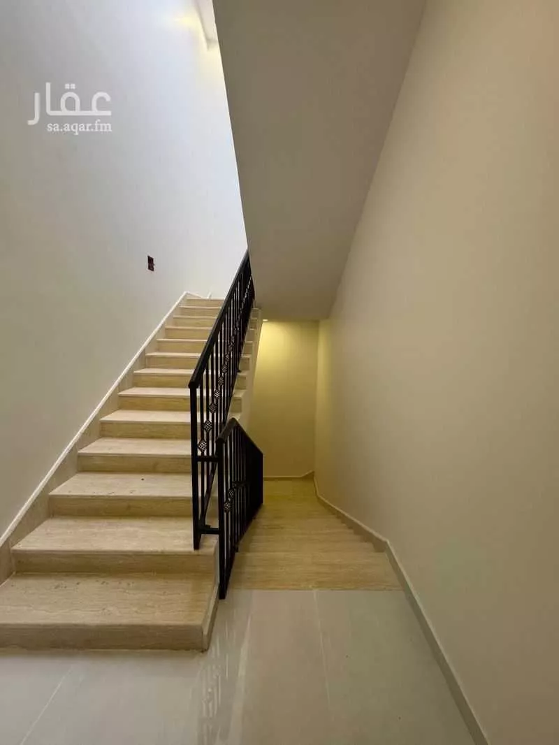 فيلا للبيع في شارع رقم 330, حي ظهرة لبن, مدينة الرياض, منطقة الرياض 1 صورة