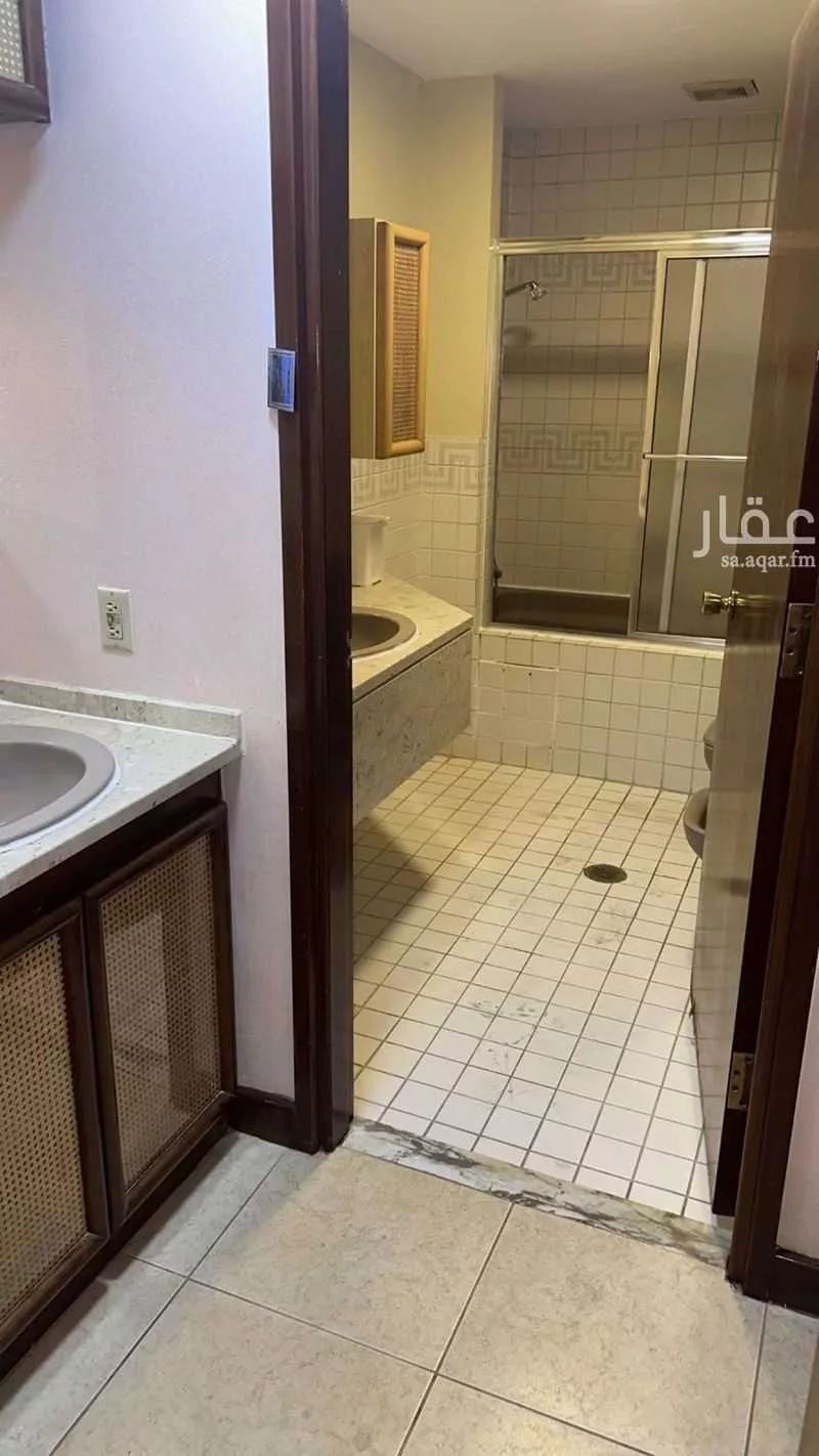 فيلا للبيع في شارع اليرموك, حي الأندلس, مدينة الجبيل, المنطقة الشرقية 1 صورة
