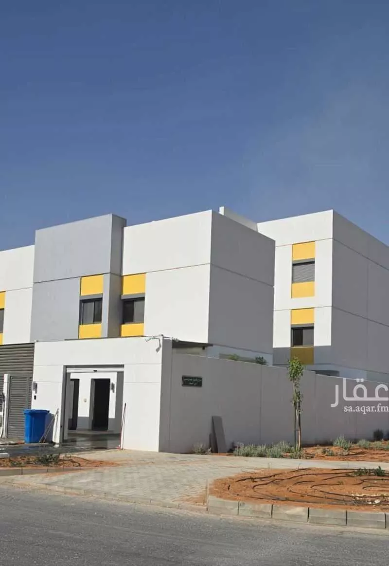 فيلا للبيع في شارع أبي الحمناء العنبري, حي مطار الملك خالد الدولي, مدينة الرياض, منطقة الرياض 1 صورة