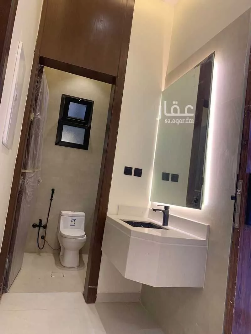 فيلا للبيع في شارع ابن الطيلسان القرطبي, حي عكاظ, مدينة الرياض, منطقة الرياض 1 صورة