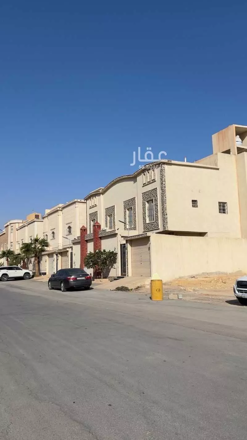 فيلا للبيع في شارع رقم 42 ، حي ظهرة لبن ، الرياض ، منطقة الرياض 1 صورة