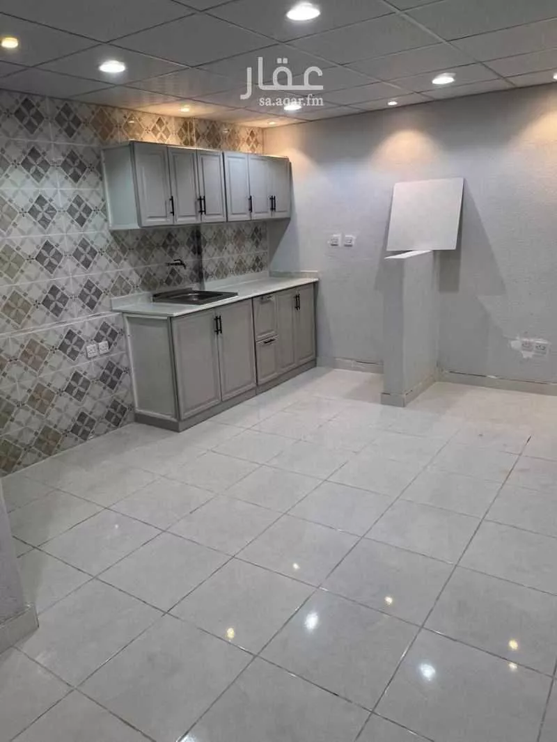 عمارة للإيجار في شارع عبدالله بن عمر, حي النسيم الغربي, مدينة الرياض, منطقة الرياض 1 صورة