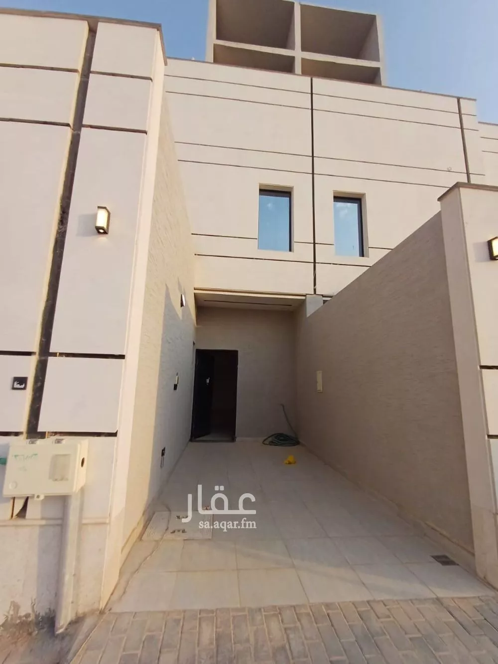 دور للبيع في شارع عبدالله بن أبي الهذيل, حي الرمال, مدينة الرياض, منطقة الرياض 1 صورة