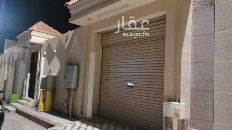 فيلا للبيع في شارع العثيمان بن سفيان ، حي العزيزية ، البكيرية ، البكيرية 1 صورة