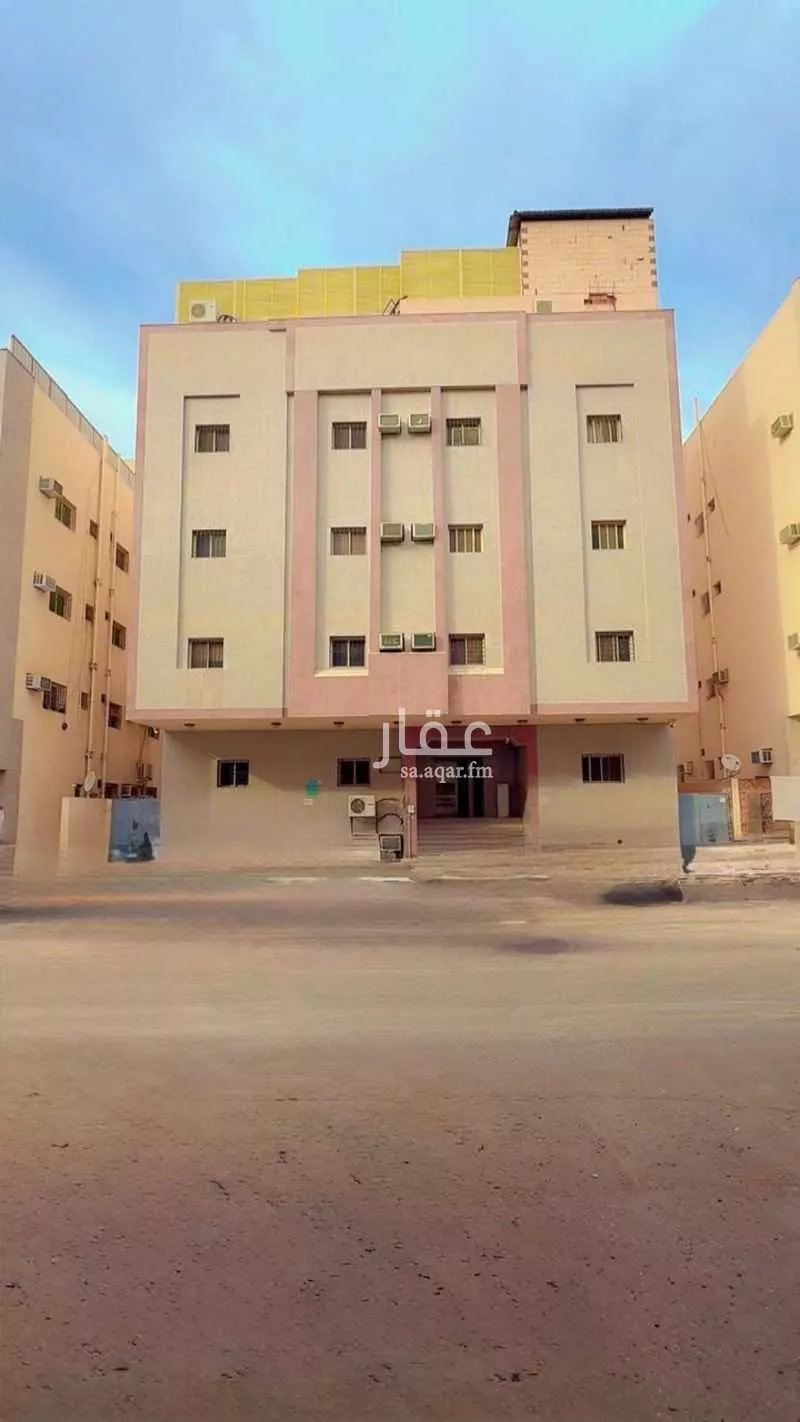 عمارة للبيع في شارع ابراهيم بن زياد البغدادي, حي العريض, مدينة المدينه المنوره, منطقة المدينة المنورة 1 صورة