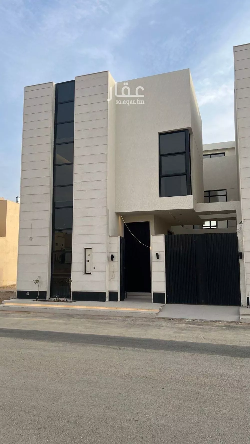 فيلا للبيع في شارع فؤاد محمد عمر توفيق, حي المهدية, مدينة الرياض, منطقة الرياض 1 صورة