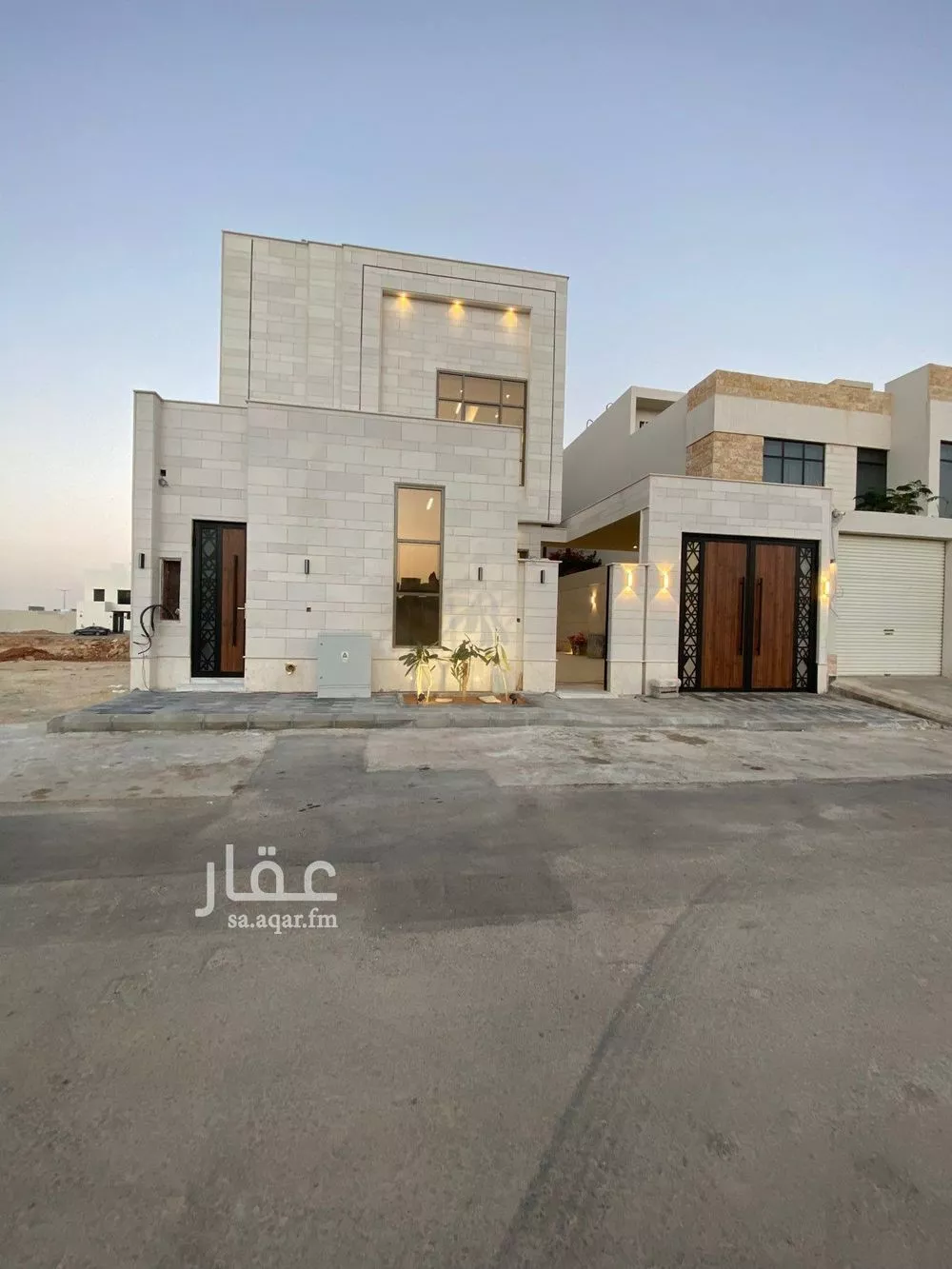 فيلا للبيع في شارع علي بن هبة الله, حي المهدية, مدينة الرياض, منطقة الرياض 1 صورة