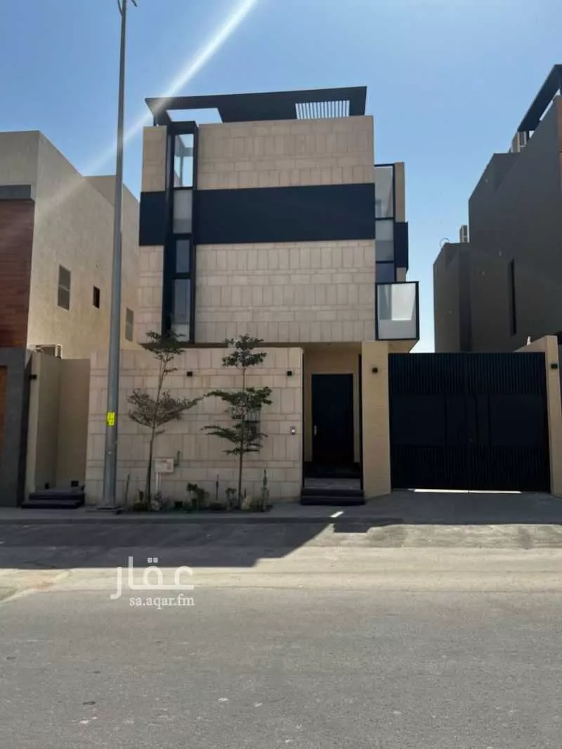 فيلا للبيع في شارع عثمان العبيد, حي القيروان, مدينة الرياض, منطقة الرياض 1 صورة