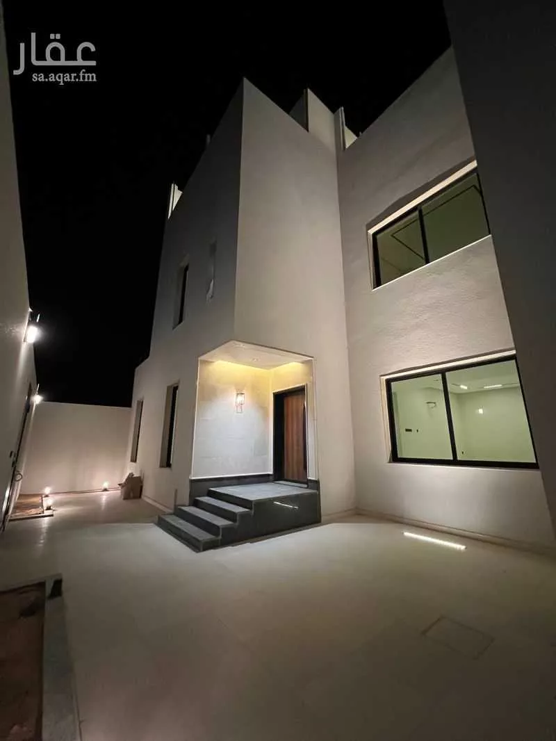 فيلا للبيع في شارع واحة الشمال 13, حي واحة الشمال, مدينة تبوك, منطقة تبوك 1 صورة