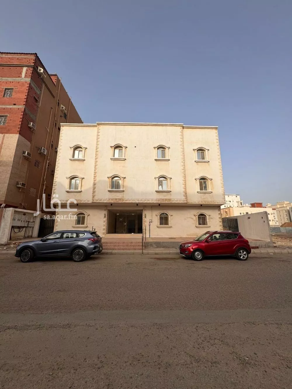 عمارة للبيع في شارع الفراوي, حي الريان, مدينة جدة, منطقة مكة المكرمة 1 صورة