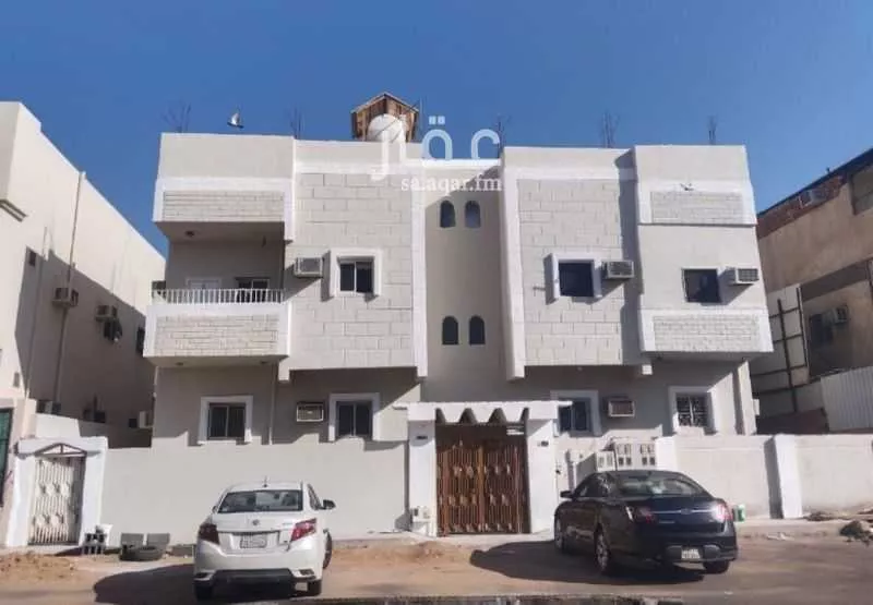 عمارة للبيع في شارع ابو علقمه الفروى, حي القبلتين, مدينة المدينه المنوره, منطقة المدينة المنورة 1 صورة