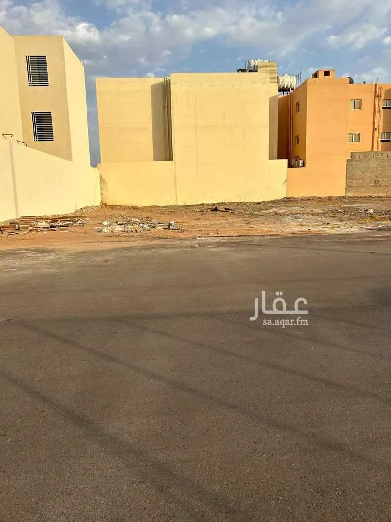 أرض للبيع في شارع وهب بن كيسان, حي الملك فهد, مدينة المدينه المنوره, منطقة المدينة المنورة 1 صورة