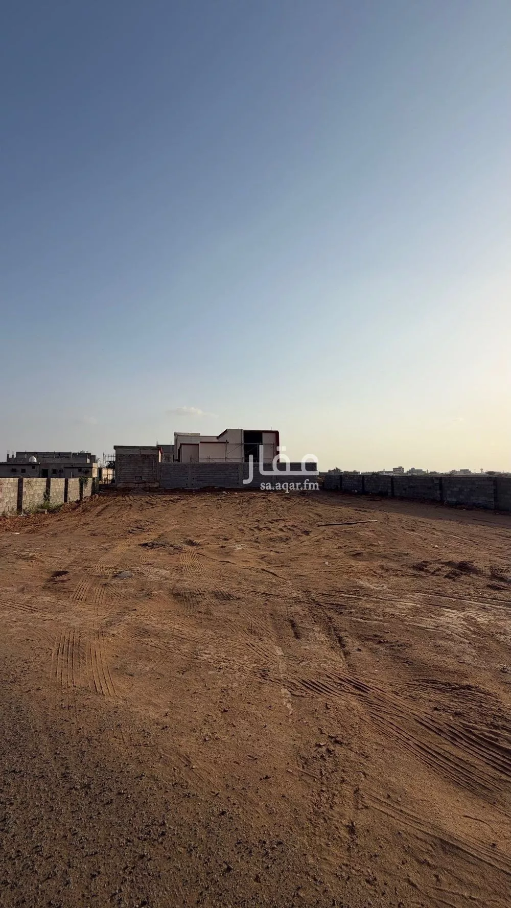 أرض للبيع في حي المروج, مدينة صامطة, منطقة جازان 1 صورة