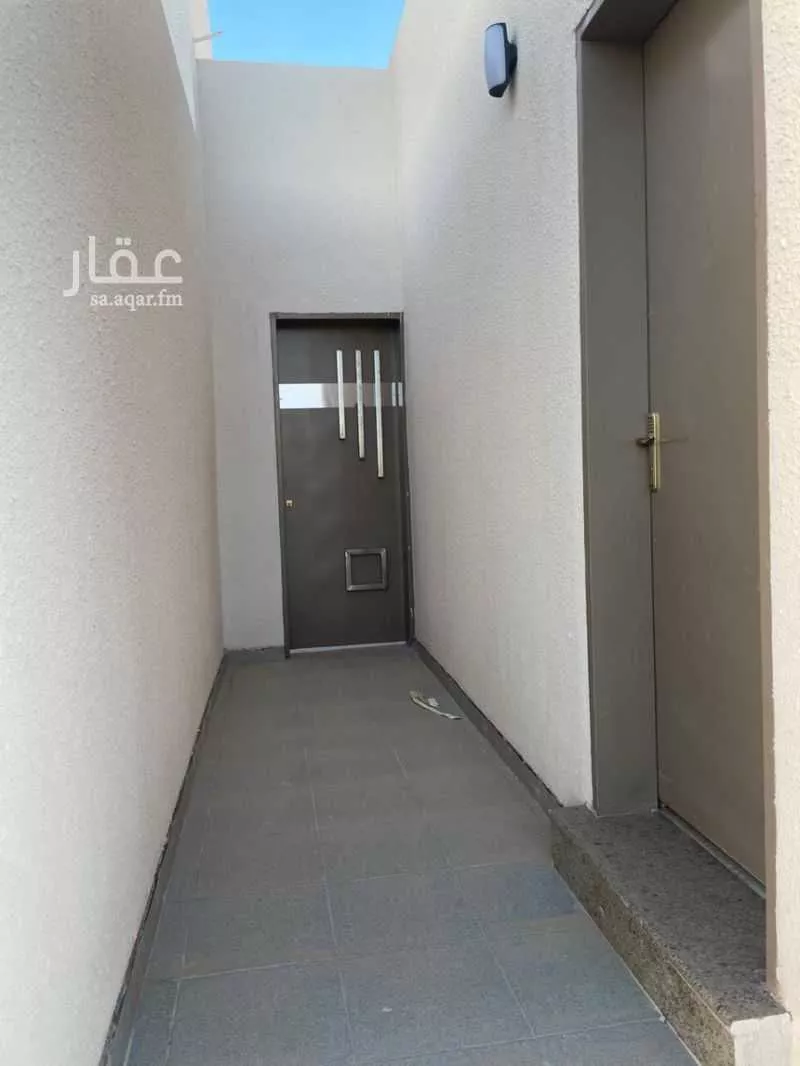 فيلا للبيع في شارع عبدالواحد اللغوي, حي المهدية, مدينة الرياض, منطقة الرياض 1 صورة