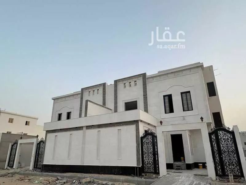 فيلا للبيع في شارع العزيزية 102, حي العزيزية, مدينة الجبيل, المنطقة الشرقية 1 صورة