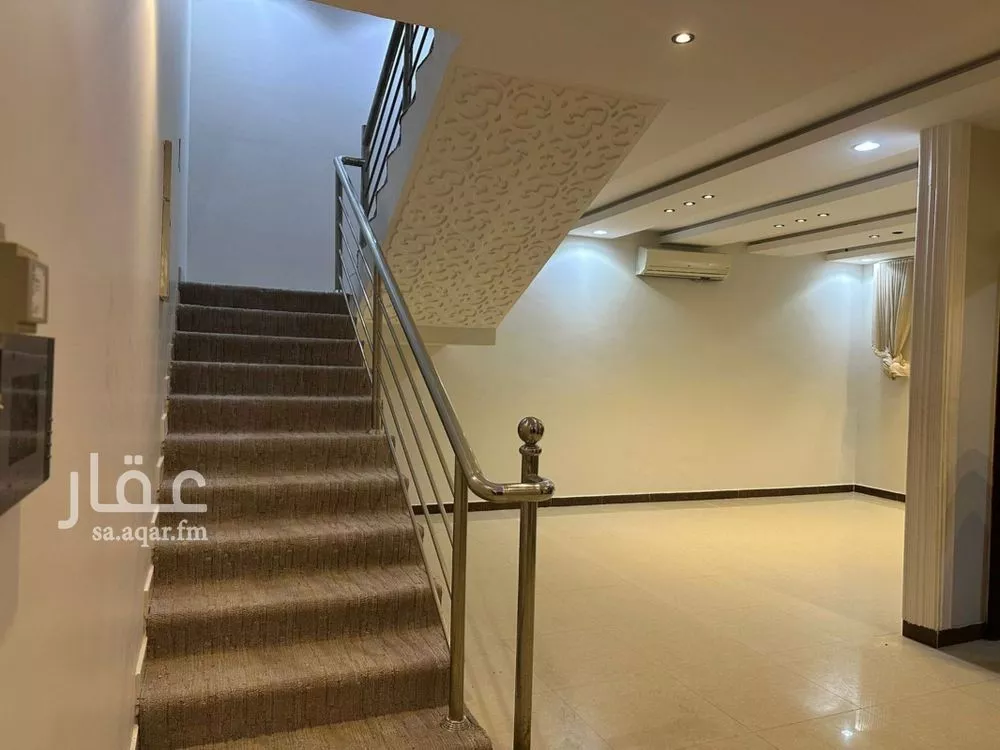 فيلا للإيجار في شارع رقم 306, حي المونسية, مدينة الرياض, منطقة الرياض 1 صورة