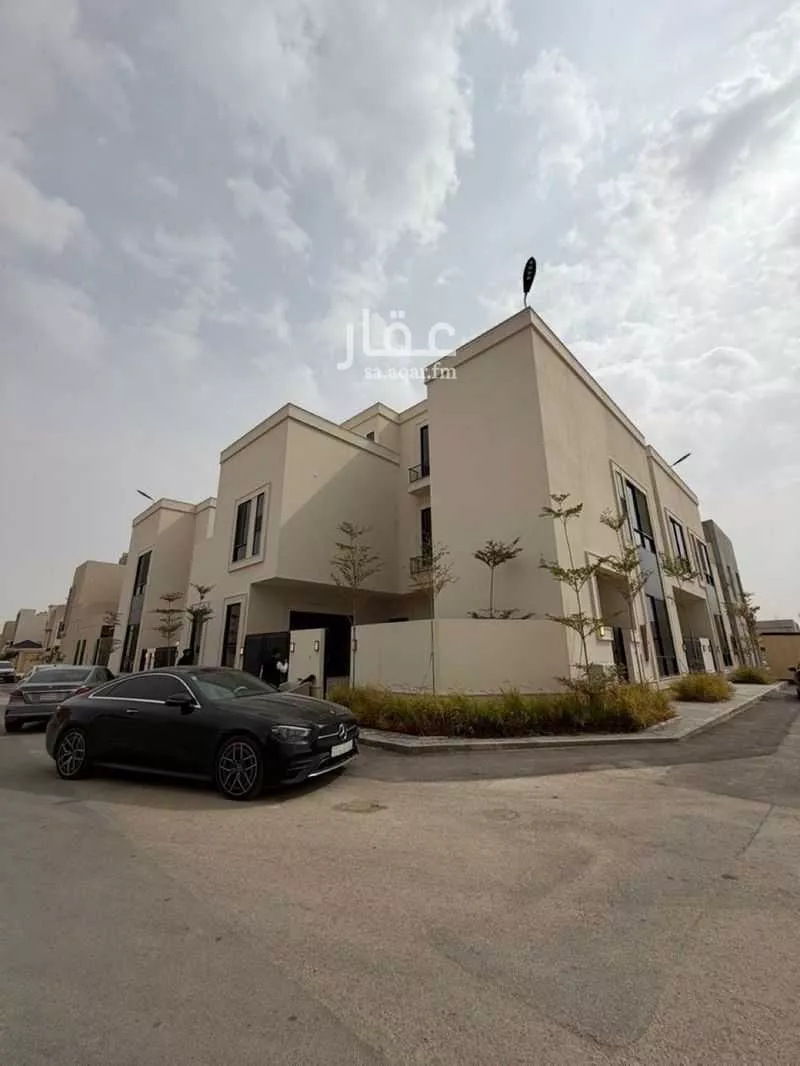 فيلا للبيع في شارع أبي عيسي الترمذي, حي المهدية, مدينة الرياض, منطقة الرياض 1 صورة