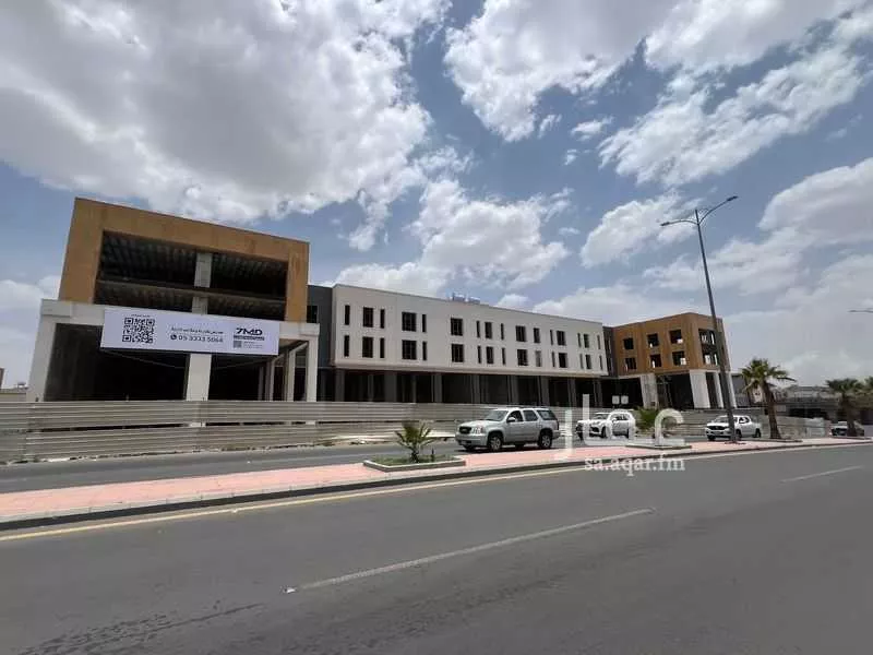 عمارة للإيجار في حي الظرفة, مدينة خميس مشيط, منطقة عسير 1 صورة