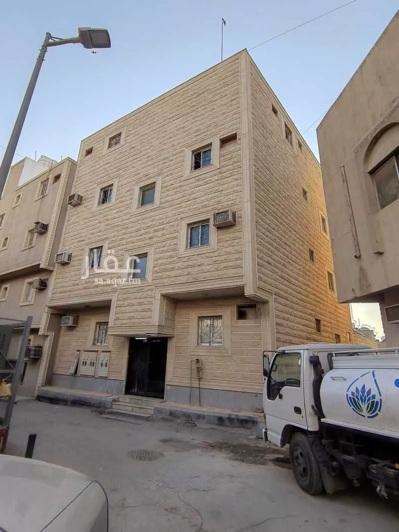 عمارة للبيع في شارع المريري, حي ثليم, مدينة الرياض, منطقة الرياض 1 صورة