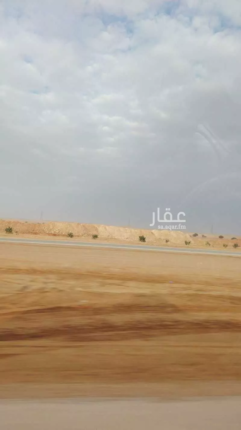 أرض للبيع في المزاحمية ، ضرما 1 صورة