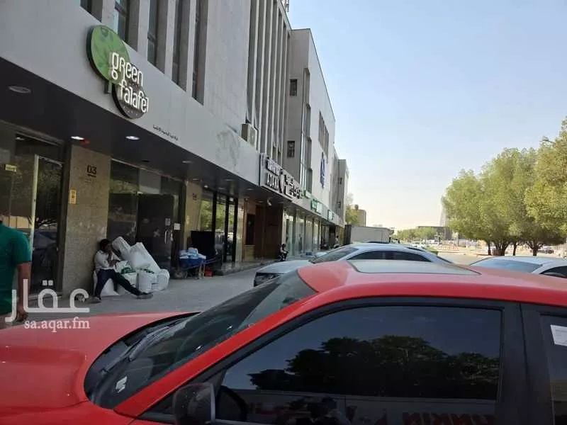 محل للإيجار في شارع الامير سلطان ابن عبدالعزيز, حي السليمانية, مدينة الرياض, منطقة الرياض 1 صورة