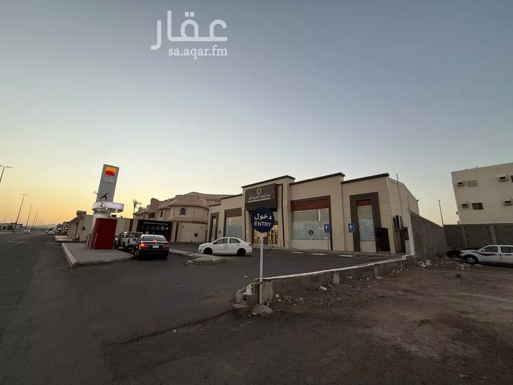 أرض للبيع في شارع علي بن المختار العامري, حي الدفاع, مدينة المدينه المنوره, منطقة المدينة المنورة 1 صورة