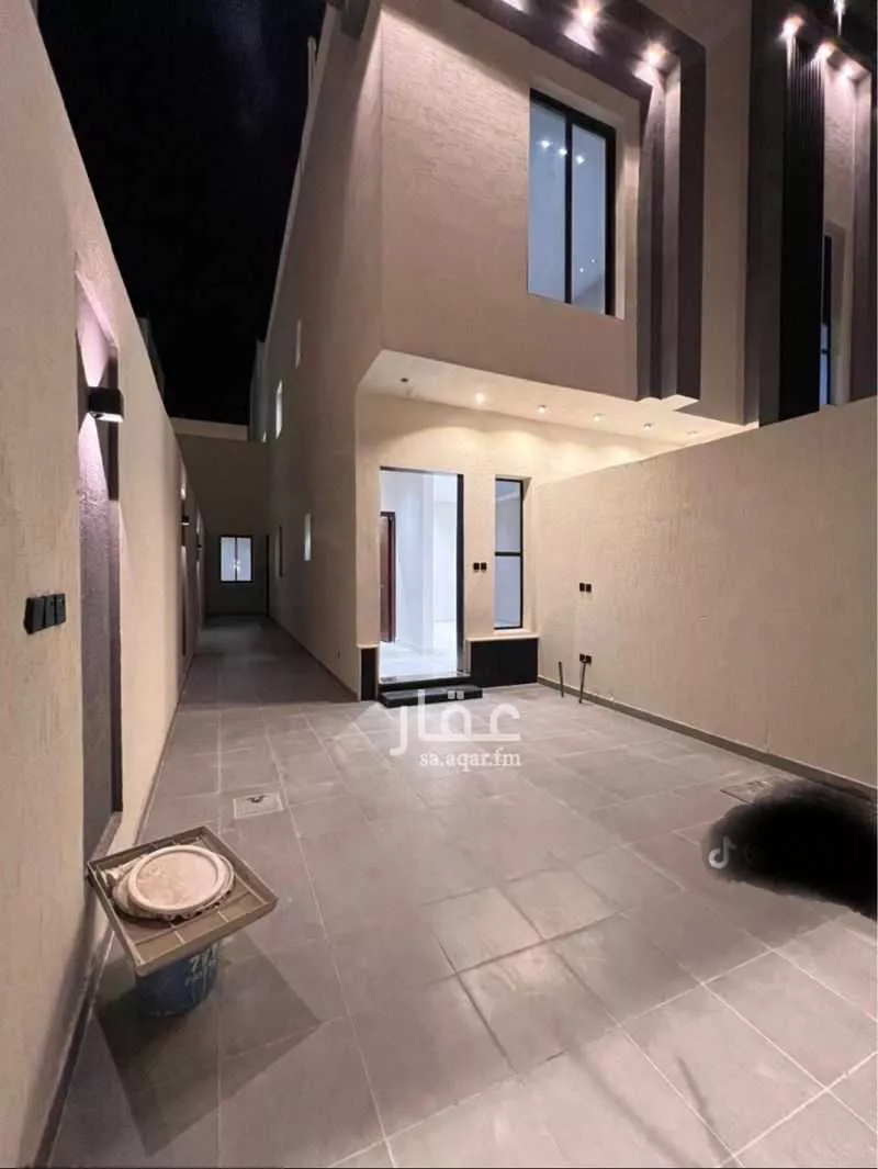 دور للبيع في شارع طريق خريص, حي الجنادرية, مدينة الرياض, منطقة الرياض 1 صورة