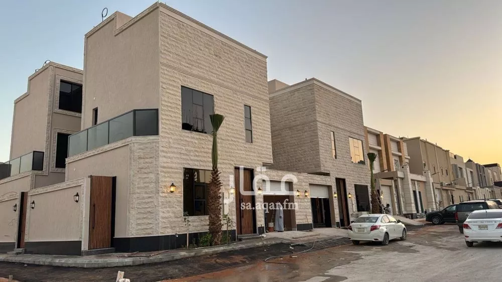 فيلا للبيع في شارع أبي هاشم بن عمار, حي المهدية, مدينة الرياض, منطقة الرياض 1 صورة