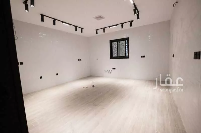 عمارة للبيع في شارع ثبيته بنت النعمان, حي الزهرة, مدينة المدينه المنوره, منطقة المدينة المنورة 1 صورة