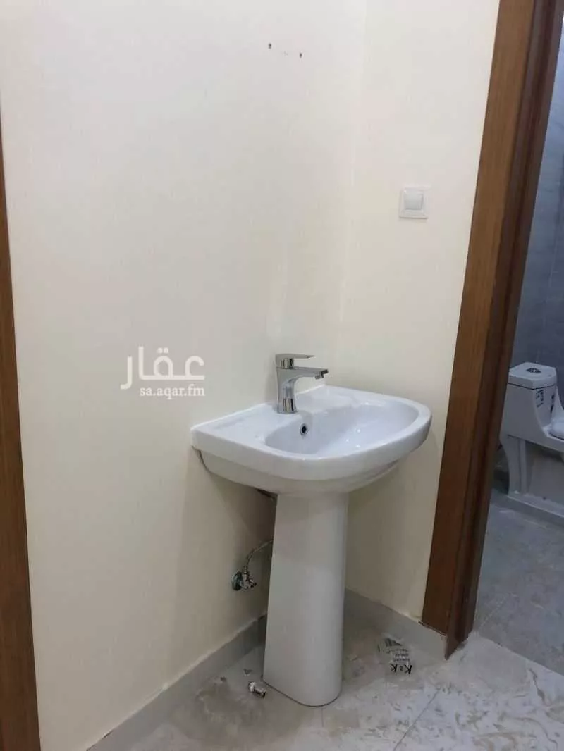 شقة للإيجار في شارع علي بن سلامة اللخمي ، حي عريض ، الرياض ، منطقة الرياض 1 صورة
