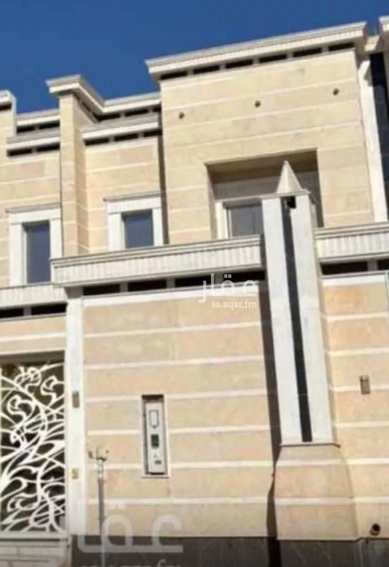 فيلا للبيع في شارع حسن عباس شربتلي, حي العوالي, مدينة الرياض, منطقة الرياض 1 صورة