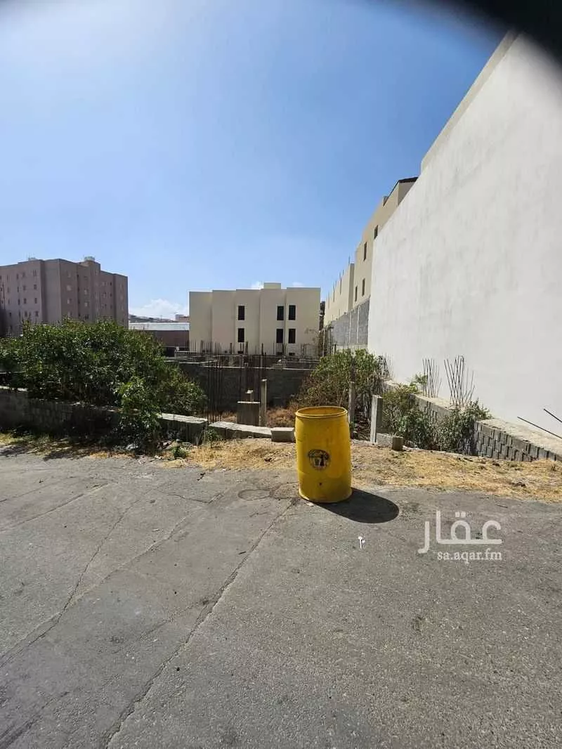 أرض للبيع في شارع السبلة, حي المروج, مدينة أبها, منطقة عسير 1 صورة