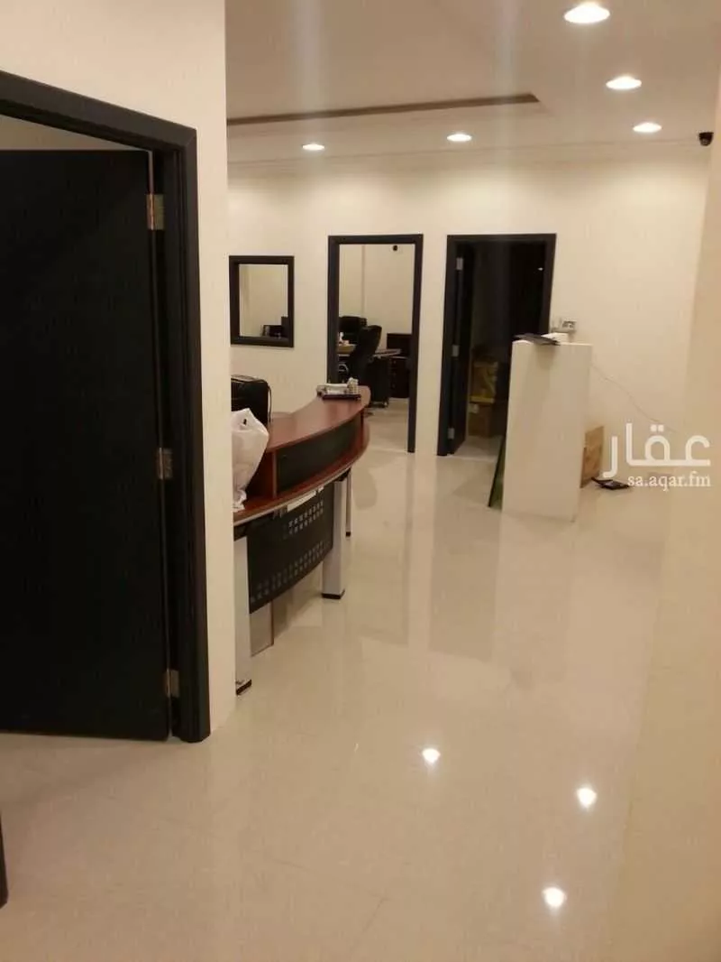 مكتب تجاري للإيجار في شارع الغرايب, حي الصالحية, مدينة الرياض, منطقة الرياض 1 صورة