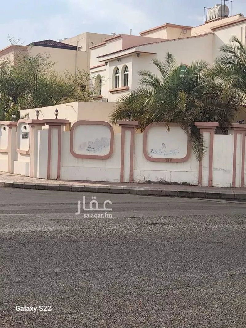 فيلا للبيع في شارع حارثة ابن سهل الانصاري, حي المبعوث, مدينة المدينه المنوره, منطقة المدينة المنورة 1 صورة