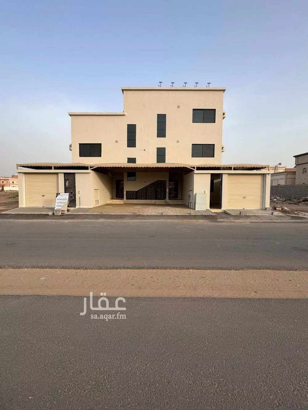 شقة للبيع في شارع البدوي 27, حي البدوي, مدينة صامطه, منطقة جازان 1 صورة