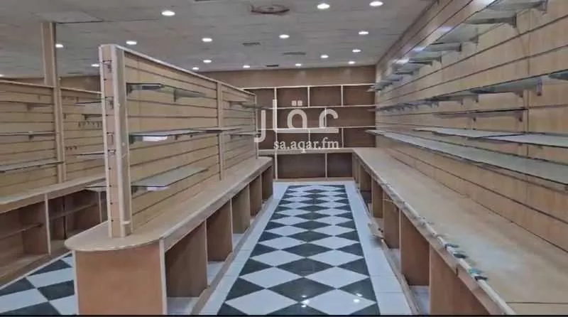 محل للإيجار في شارع الحسين بن محمد البلخي, حي البركة, مدينة المدينه المنوره, منطقة المدينة المنورة 1 صورة