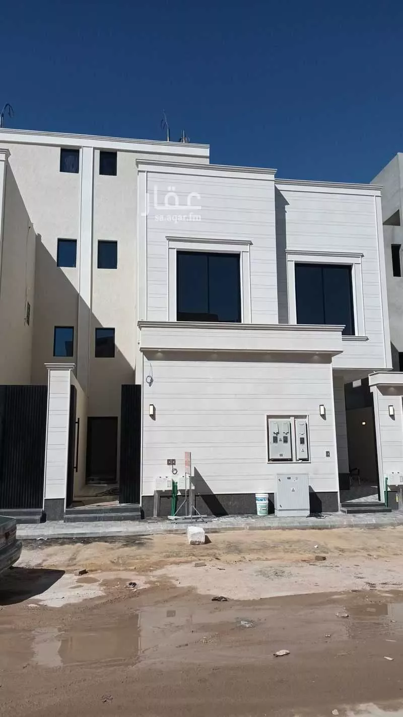 دور للبيع في شارع الرواجي, حي السعادة, مدينة الرياض, منطقة الرياض 1 صورة