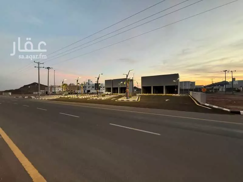 محل للإيجار في شارع طريق ابو بكر الصديق, حي مخطط المنح, مدينة الحناكيه, منطقة المدينة المنورة 1 صورة